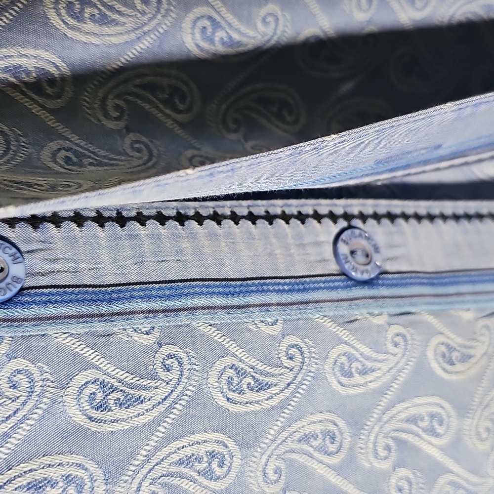 Bugatchi Blue Dress Shirt with Paisly Pattern. Size‎ Large. Contrast Cuffs - Picture 3 of 7